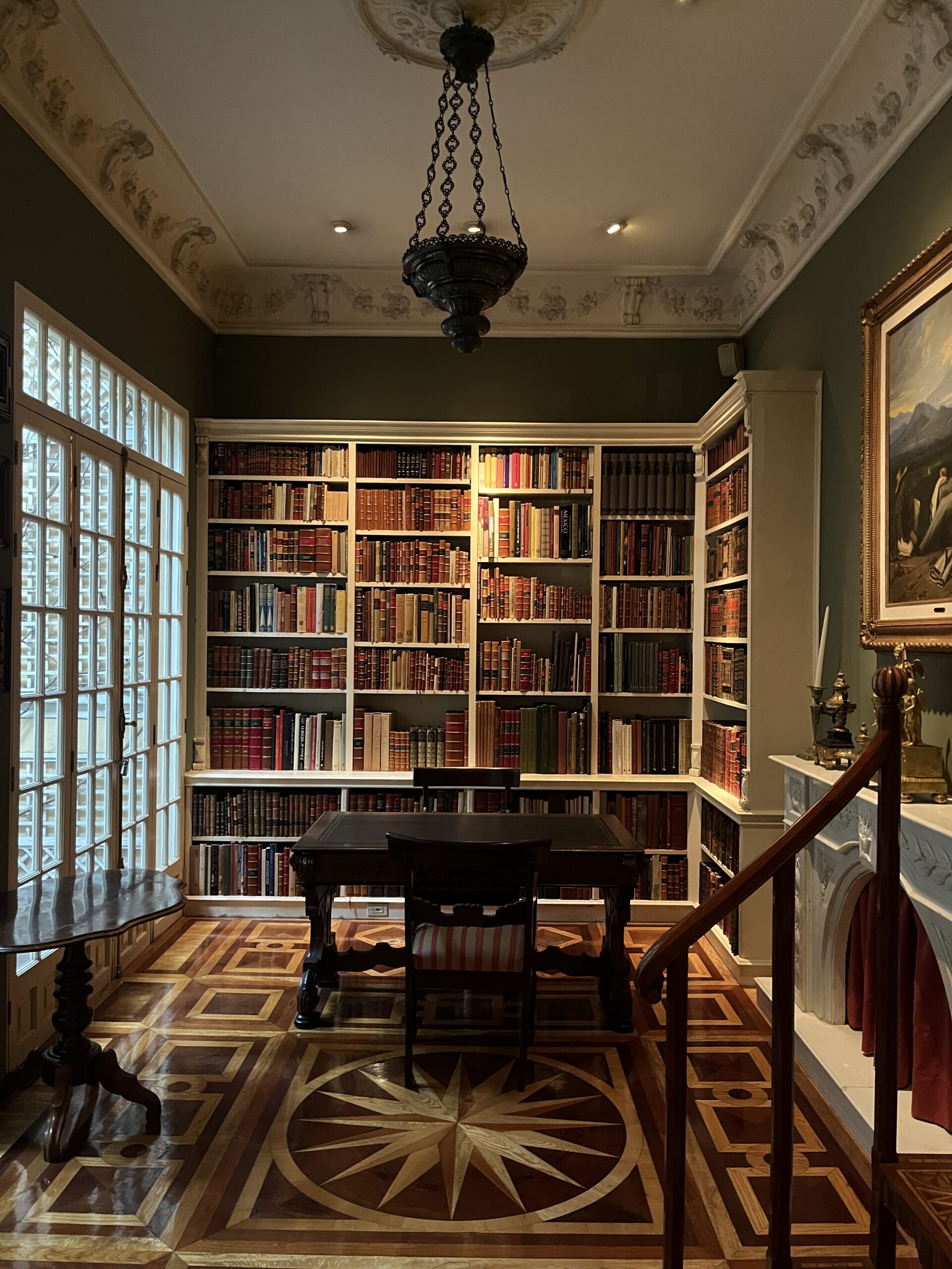 Biblioteca y libros antiguos